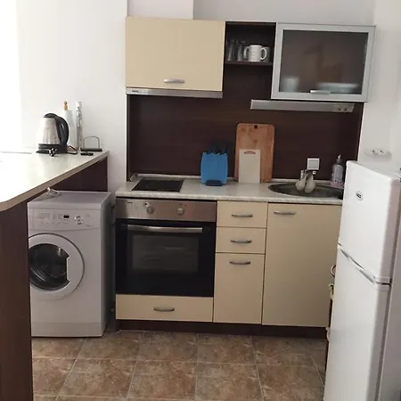 Apartment Apartment *
